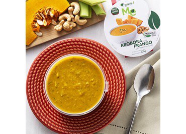 Sopa de abóbora com frango e castanha-de-caju - Organic4
