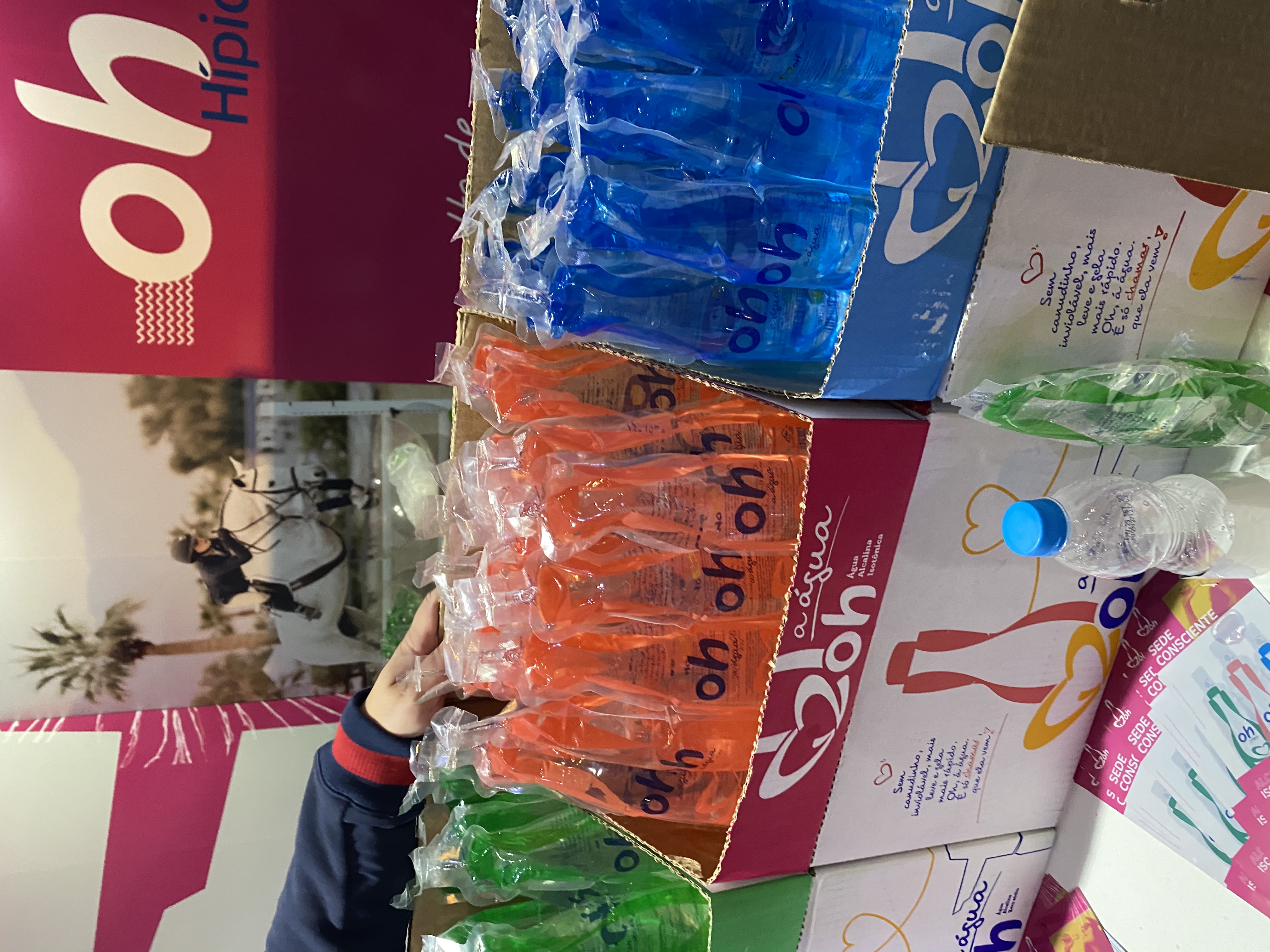 Água alcalina isotônica com eco embalagem