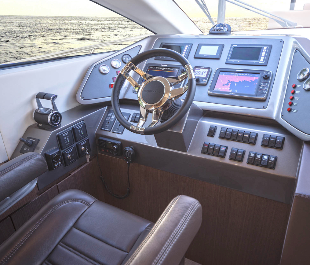Barco 66 FLYBRIDGE Intermarine