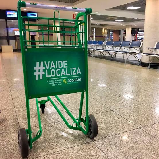 Mídia em mobiliario urbano - Grupo Kallas